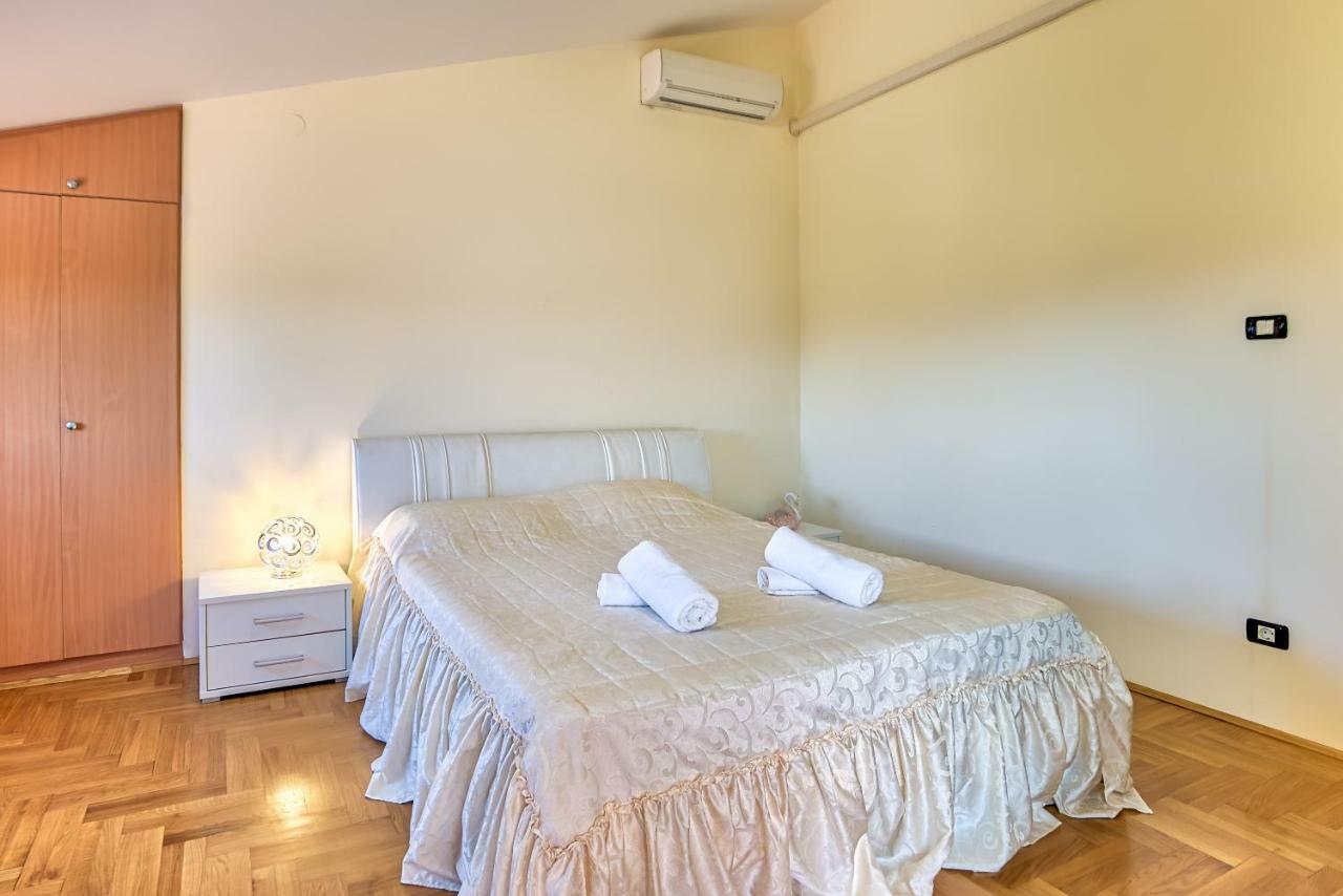 Villa Valentina Premantura Buitenkant foto