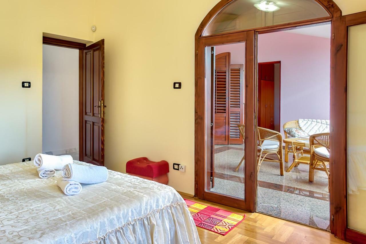 Villa Valentina Premantura Buitenkant foto