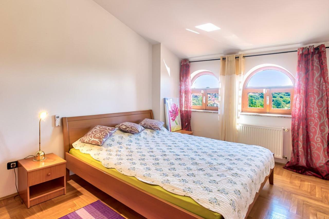 Villa Valentina Premantura Buitenkant foto