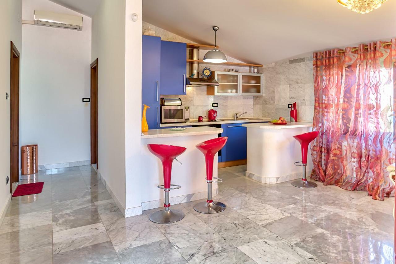 Villa Valentina Premantura Buitenkant foto