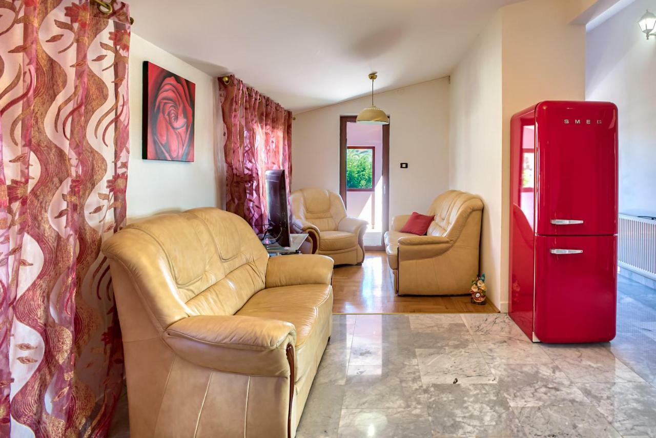 Villa Valentina Premantura Buitenkant foto